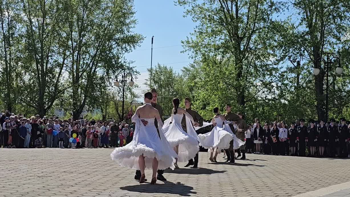 День Победы у мемориала Трубников